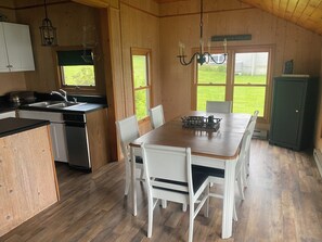 Fridge, microwave, oven, stovetop - Charming and relaxing lakehouse property, Susquehanna County (Thompson)