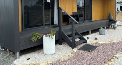 Cabin Three on Gordon, Swansea