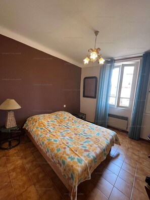 2 bedrooms, iron/ironing board, bed sheets - 3FAN4-Charming apartment with sea view and bell tower (COLLIOURE)