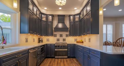 Hickory House Bed & Breakfast