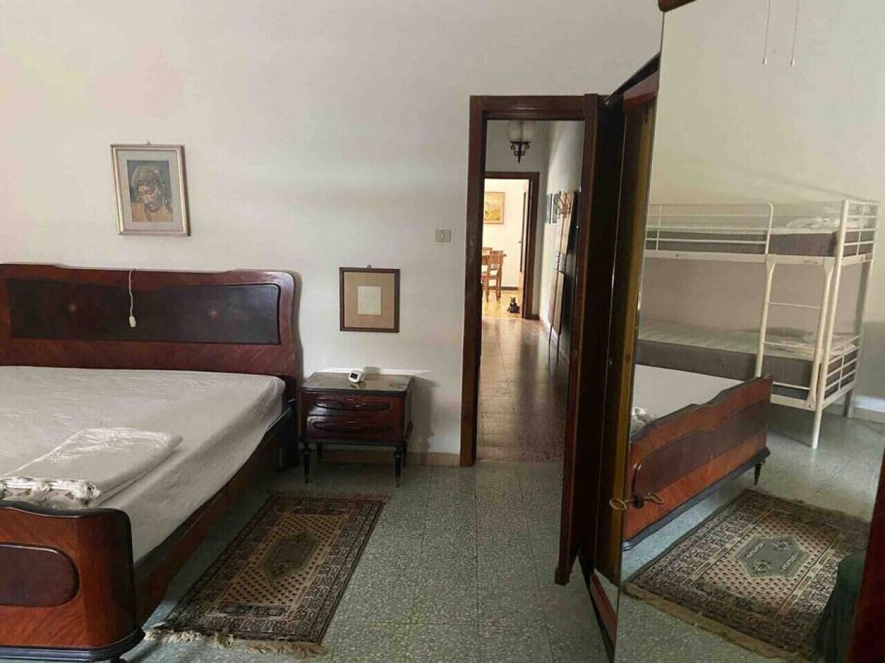 2 bedrooms, desk, iron/ironing board, WiFi