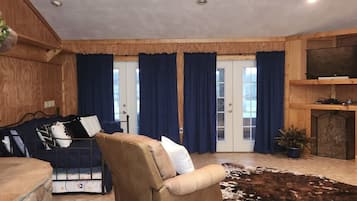 TV, fireplace, video games, DVD player