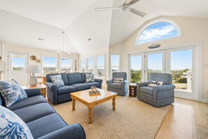 Smart TV - Breezy Banks: New Private Pool, Hot Tub, Community Amenities (Pickleball) (Duck)