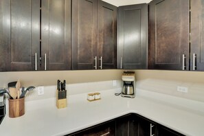 Interior - Buena Vista Condo ~ 11 Mi to Cottonwood Lake! (Buena Vista)