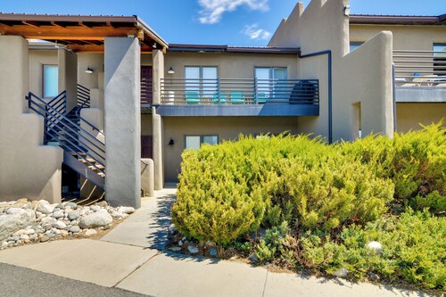 Buena Vista Condo ~ 11 Mi to Cottonwood Lake!