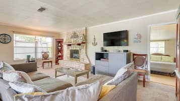 House (3 Bedrooms) | Front of property