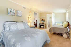 House (3 Bedrooms) | Interior - Pet-friendly Canyon Lake Home - 2 Mi to Beach! (Canyon Lake)