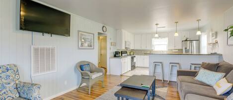 Apartment (2 Bedrooms) | Front of property