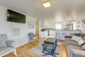 Apartment (2 Bedrooms) | Front of property