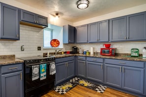 Apartment (2 Bedrooms) | Private kitchen | Microwave, oven, stovetop, highchair - Lawrence Vacation Rental ~ 12 Mi to Indianapolis! (Indianapolis)