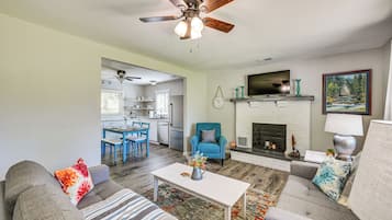 House (2 Bedrooms) | Front of property