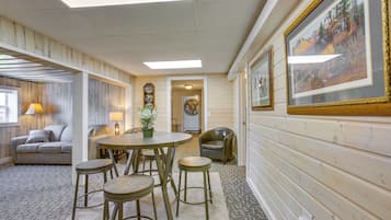 Apartment (1 Bedroom) | Interior