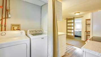 Apartment (1 Bedroom) | Interior