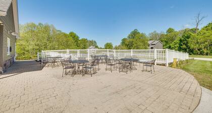 Lake-view Kentucky Getaway w/ Resort Amenities!