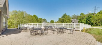 Lake-view Kentucky Getaway w/ Resort Amenities!