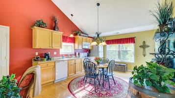 Cottage (2 Bedrooms) | Interior