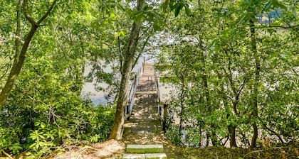 Charming Abbeville Home w/ Private Boat Dock!