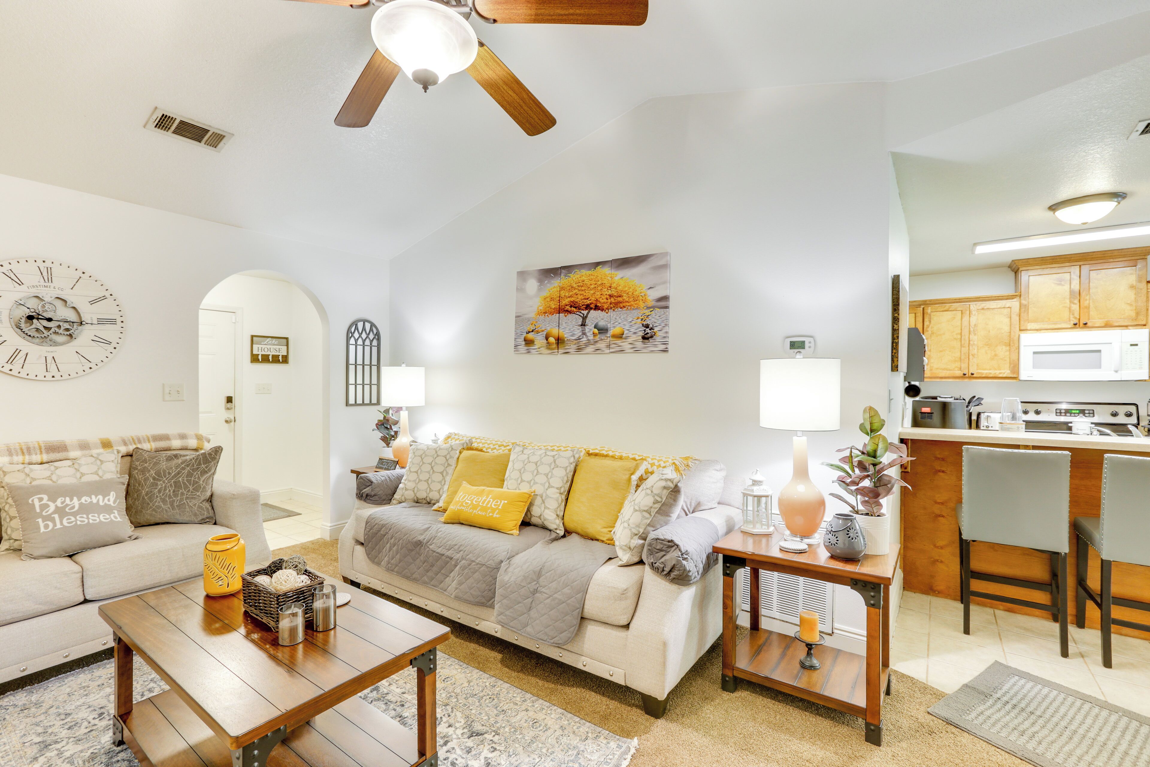 House (3 Bedrooms) | Interior