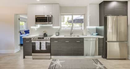 Fort Lauderdale Vacation Rental ~ 8 Mi to Beaches!