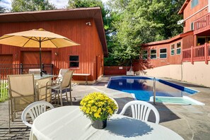 House (4 Bedrooms) | Interior - Spacious Woodbury Home w/ Pool + Hot Tub! (Woodbury)