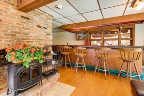 House (4 Bedrooms) | Interior - Spacious Woodbury Home w/ Pool + Hot Tub! (Woodbury)