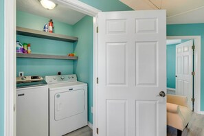 House (3 Bedrooms) | Interior - Walk to Shore: Home w/ Deck in Crystal Beach! (Port Bolivar)