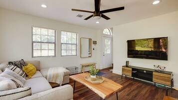 House (3 Bedrooms) | Front of property