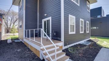 House (5 Bedrooms) | Interior