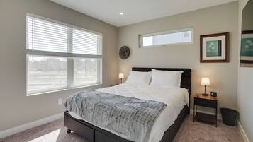 House (5 Bedrooms) | Interior