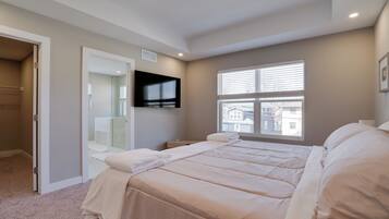 House (5 Bedrooms) | Interior