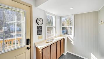 Cottage (4 Bedrooms) | Interior