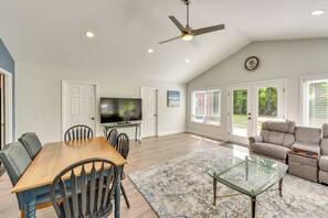 Cottage (2 Bedrooms) | Interior