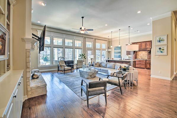 House (3 Bedrooms) | Interior