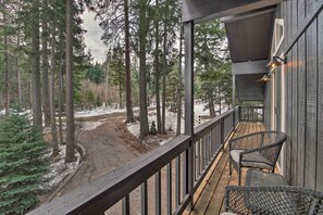 Property grounds - Modern Cabin - 2 Mi to Speelyi Beach! (Cle Elum)