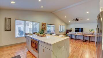 Nhà (3 Bedrooms) | Nội thất