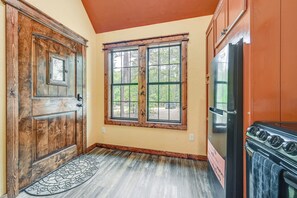 Apartment (0 Bedroom) | Bahagian dalam