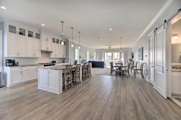 المنشأة من الداخل