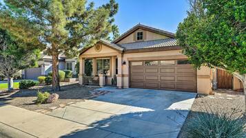 House (4 Bedrooms) | Interior