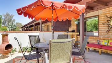 Villa (2 Bedrooms) | Outdoor dining