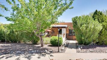 ๋น๋ผ (2 Bedrooms) | ๋ด๋ถ