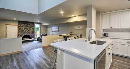 Luxurious Tacoma Retreat w/ Quartz Countertops!
