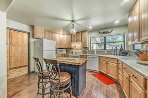 House (3 Bedrooms) | Interior - Ruidoso 'memories Mountain Retreat' w/ Hot Tub! (Ruidoso)