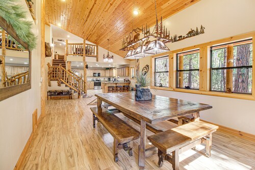 Rustic Lakeside Cabin on 3 Acres w/ Nature Views!