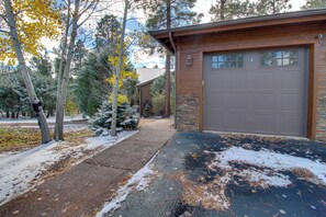 Villa (3 Bedrooms) | Interior - Covered Deck: Cozy Show Low Villa in Torreon! (Show Low)