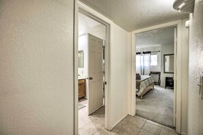 Interior - Scottsdale Condo w/ Pool & Hot Tub Access! (Scottsdale)