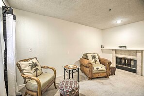 Interior - Scottsdale Condo w/ Pool & Hot Tub Access! (Scottsdale)