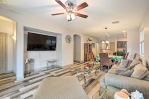 Interior - Fire Table, Grill: Surprise Cottage w/ Pool Access (Surprise)