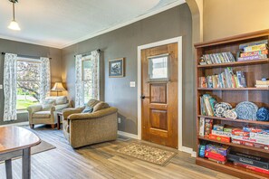 House (4 Bedrooms) | Interior