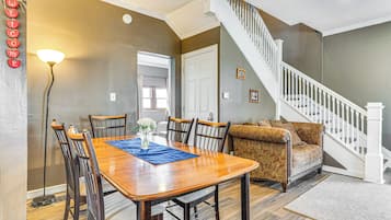 House (4 Bedrooms) | Interior