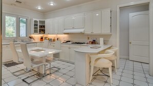 Unclassified image, 3 of 45, button - Grand Las Vegas Home w/ Pool - Near Golf & Strip! (Las Vegas)